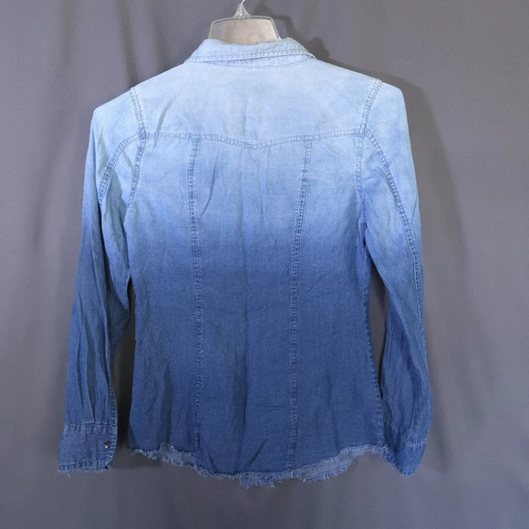 Maurice's Button Down Chambray Ombre Blouse Long Sleeve Lightweight Size Small - Picture 7 of 7